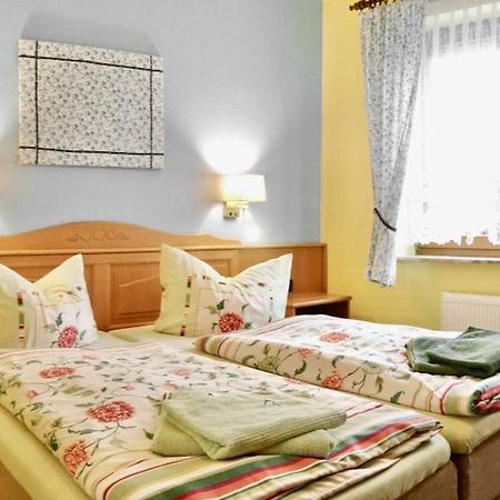 Pension Gruenes Herz Tonndorf Екстер'єр фото