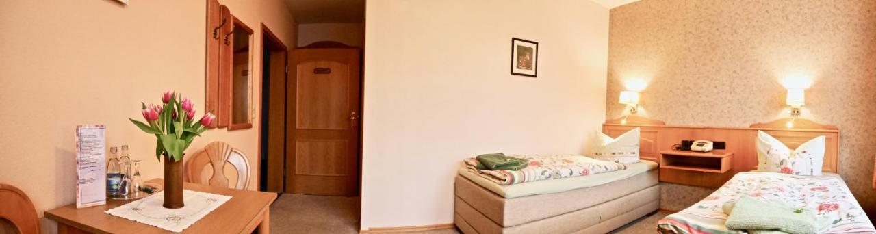 Pension Gruenes Herz Tonndorf Екстер'єр фото