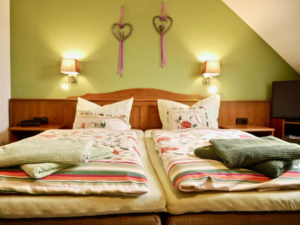 Pension Gruenes Herz Tonndorf Екстер'єр фото