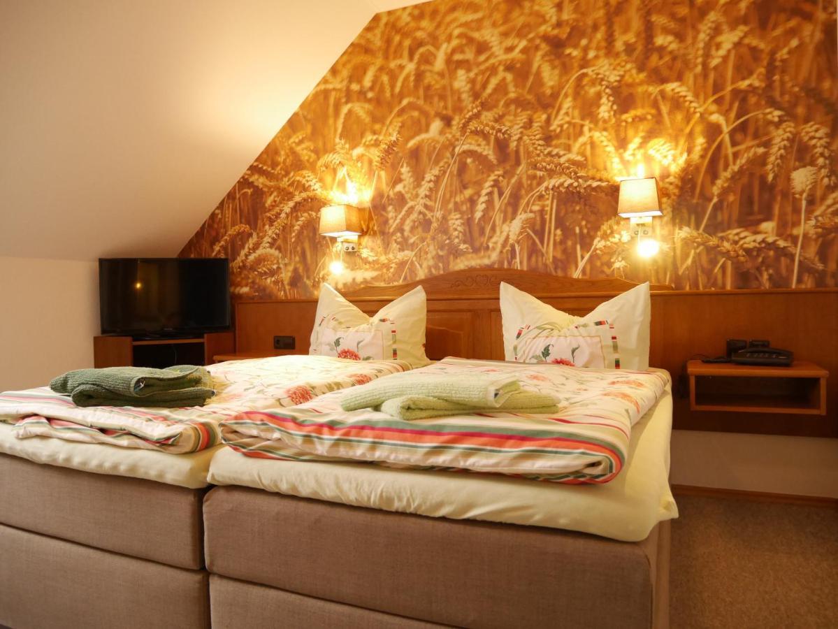 Pension Gruenes Herz Tonndorf Екстер'єр фото